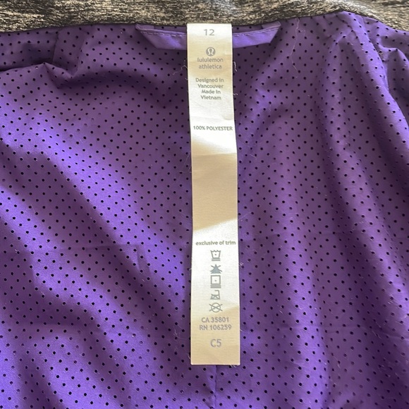 Lululemon Athletica Women Run Inspire Jacket (12) - Picture 3 of 4